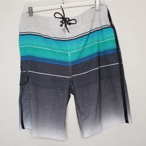 Goodfellow and Co size 32 board shorts